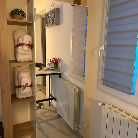 Umbertos Guest house *